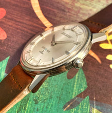 STUNNING~EARLY 60s SEIKO SKYLINER WITH SUNKEN DIAL