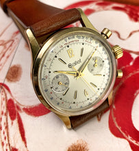 HANDSOME~LATE 60s GOLD GALLET VALJOUX 7733 CHRONO