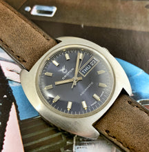 CLEAN~LATE 60s CROTON AQUAMATIC DAY/DATE WITH BOX