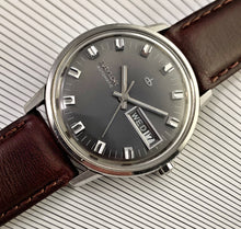 COOL~LATE 60s BAYLOR DAY/DATE AUTOMATIC