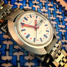 FAR-OUT~1972 BULOVA JET STAR DAY/DATE RED/BLUE.