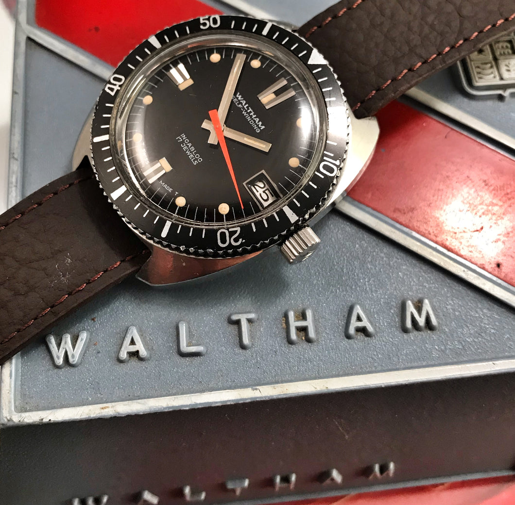 SUBLIME~60s WALTHAM SKIN-DIVER WITH BOX~RECENTLY SERVICED – RETROWATCHGUY